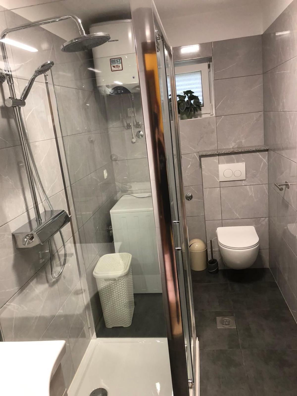 Apartment Grubelic Prvic Sepurine Exteriör bild